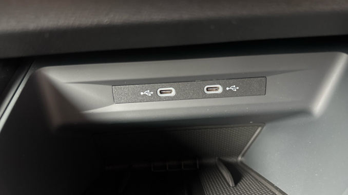 CUPRA Leon 1.5 eTSI 150 V2 5dr DSG [18Inch  alloy] Petrol Hatchback - Image 30